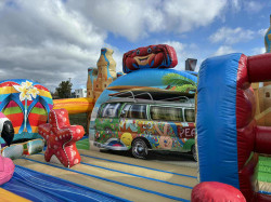Camp de vacances Party Rental and Bounce House Rental